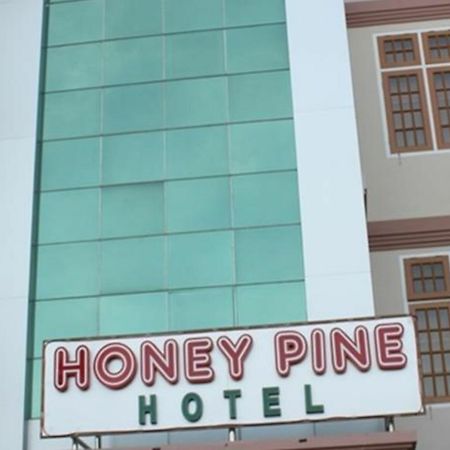 Honey Pine Hotel 칼로 외부 사진